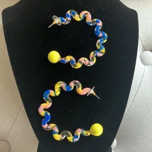 🌟Oversized Squiggle Hoop Earrings🌟